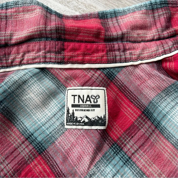 Aritzia Plaid Cotton Boyfriend Fit  Button Down Shirt Flannel - Picture 10 of 14